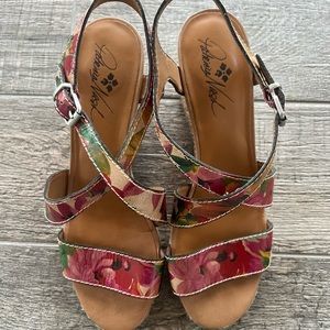 Almost new! Patricia Nash wedge sandals